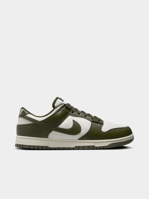 Nike Men's Dunk Low Green/White Sneaker